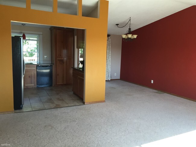 Building Photo - 3 br, 2.5 bath House - 5503 Sugar Plum St SE