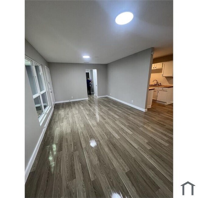 Building Photo - 307_MH-21