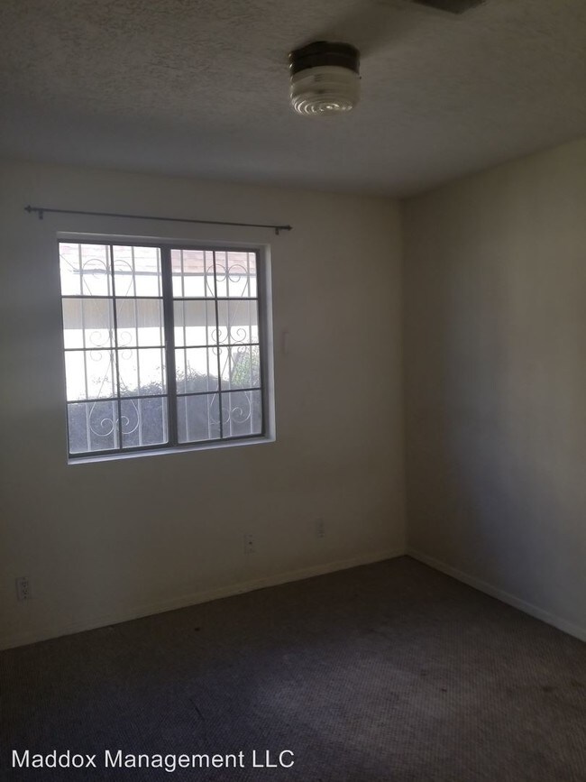 Building Photo - 1131 Los Tomases Dr NW