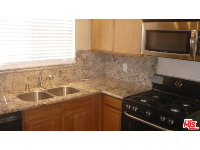 Foto del edificio - 13412 Burbank Blvd