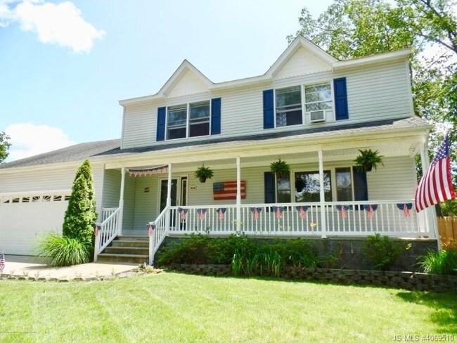 Foto del edificio - 222 Riverside Dr