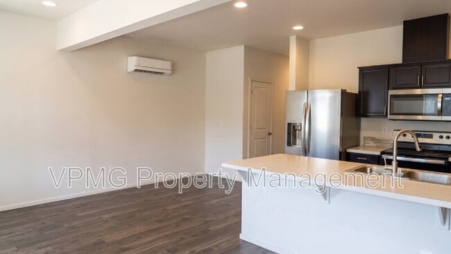 Building Photo - 11766 NE 21st Way