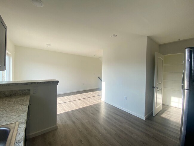 Foto del edificio - Beautiful 3 Bedroom, 2.5 Bath Townhome in Dallastown Schools!
