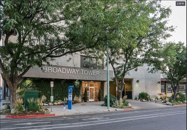 Broadway Condo - Broadway Condo