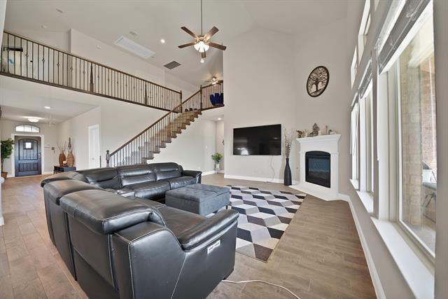 Foto del edificio - 10700 Rock Bolt Dr