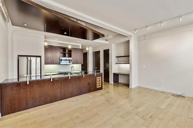 Building Photo - 2600 W 7th St