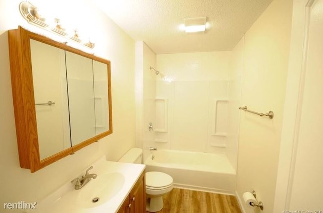 Building Photo - 3 br, 1 bath Apartment - 41 Allen St 3 Unit 3