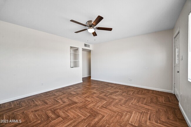 Foto del edificio - 2419 W Seldon Ln