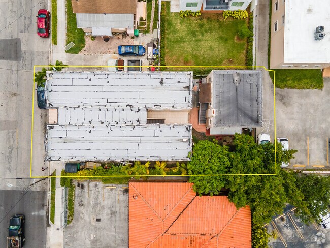 Foto aérea - 227 NW 13th Ave