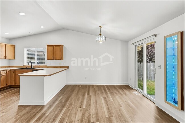 Foto del edificio - 1025 89th Ave SE