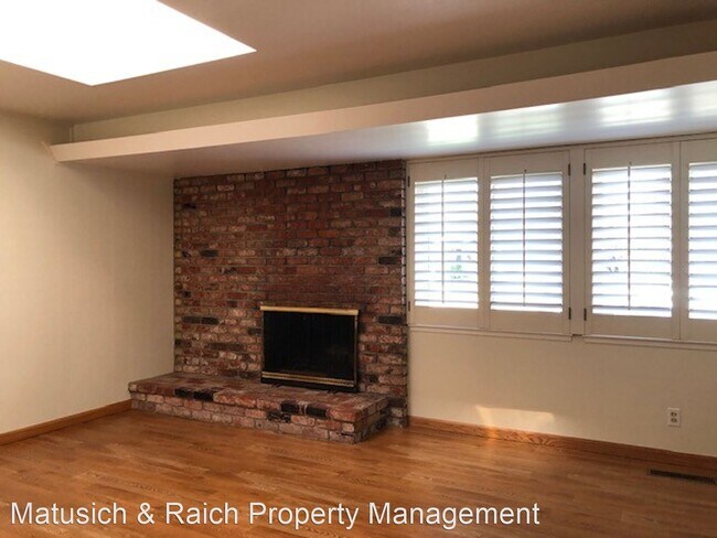 Building Photo - 4 br, 2 bath House - 1644 Tiffany Way