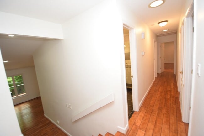 Photo - 23 Copper Hill Ct (Durham, NC) House
