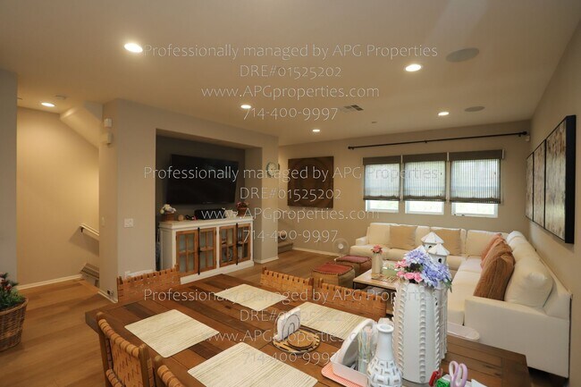 Building Photo - 3320 W Mirano Dr