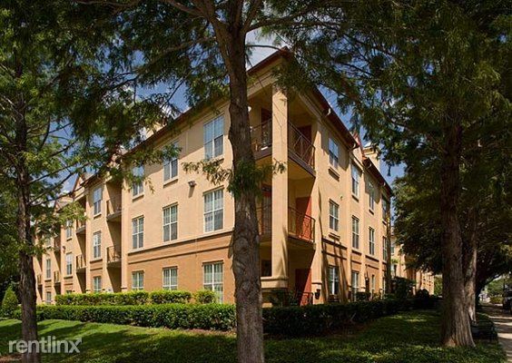 Building Photo - 2803 Cole Ave