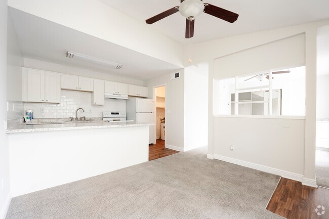 Malibu - 507SF - Studio - The Breakers Apartments