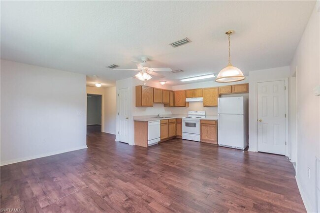 Building Photo - 500 Paulling Dr
