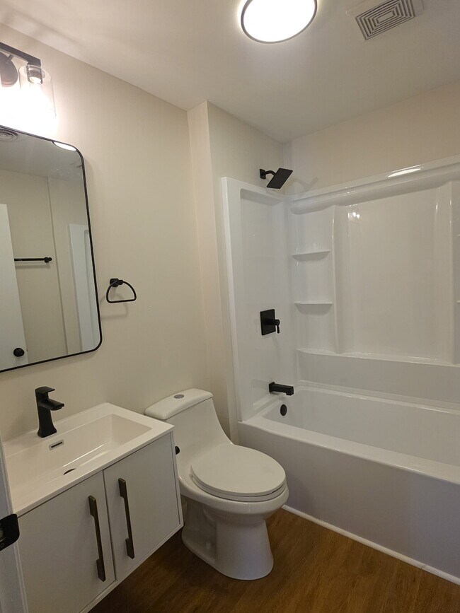 Foto del edificio - 411 W Cheves St