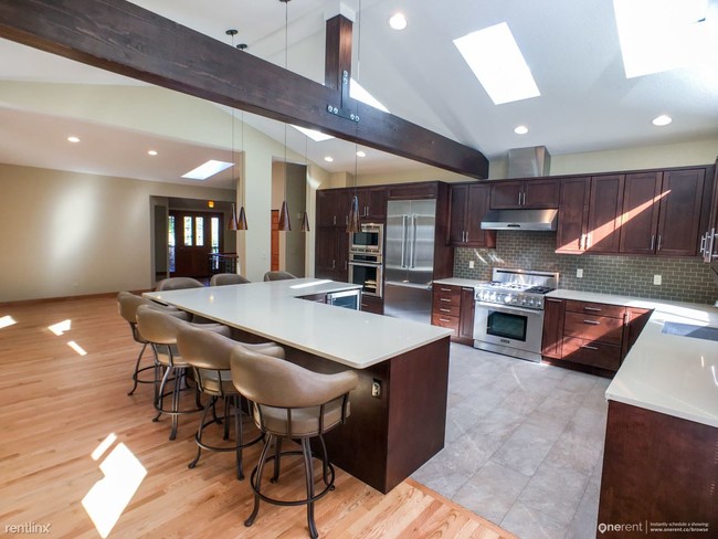 Foto del edificio - 8713 NE 144th St