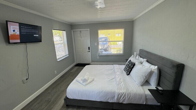 Foto del edificio - 708 SW 12th St
