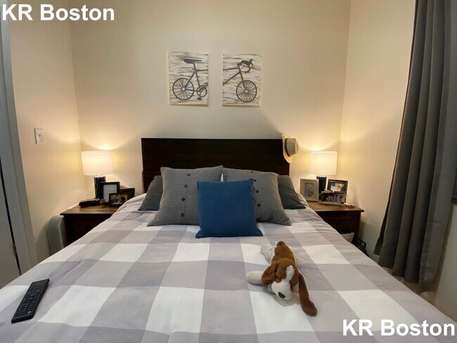 Foto del edificio - 12 Fairbanks St