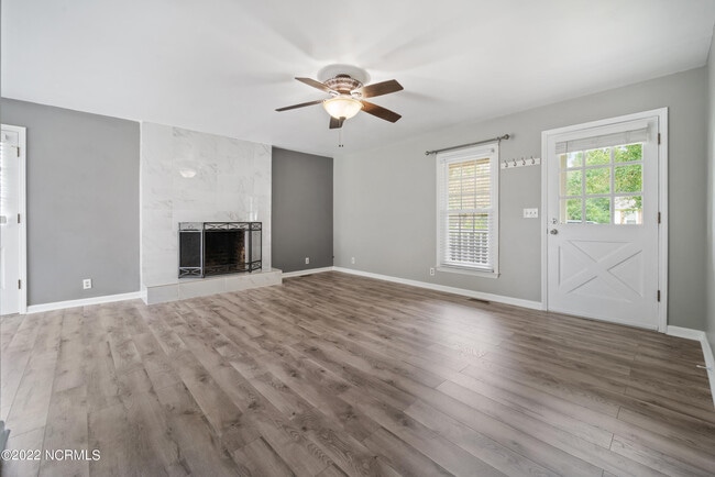 Building Photo - 206 Lorraine Ct
