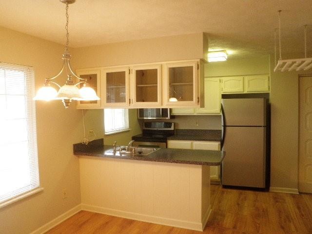 Building Photo - 1720 Peppertree Ln
