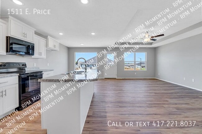 Building Photo - 1511 Price