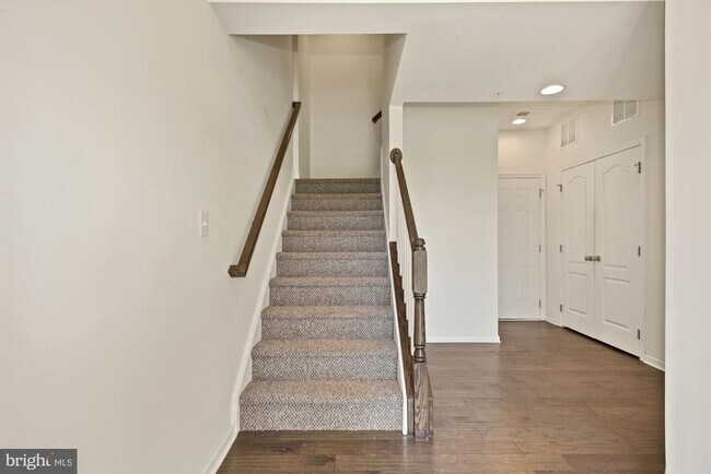 Foto del edificio - 43176 Witham Square