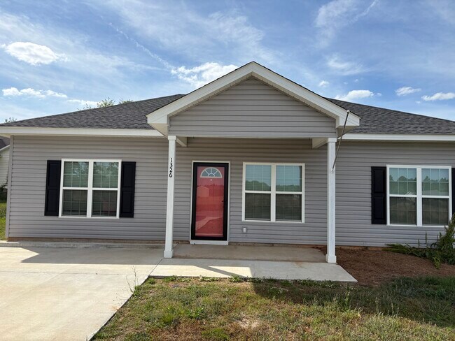 Building Photo - 1326 Stanley St