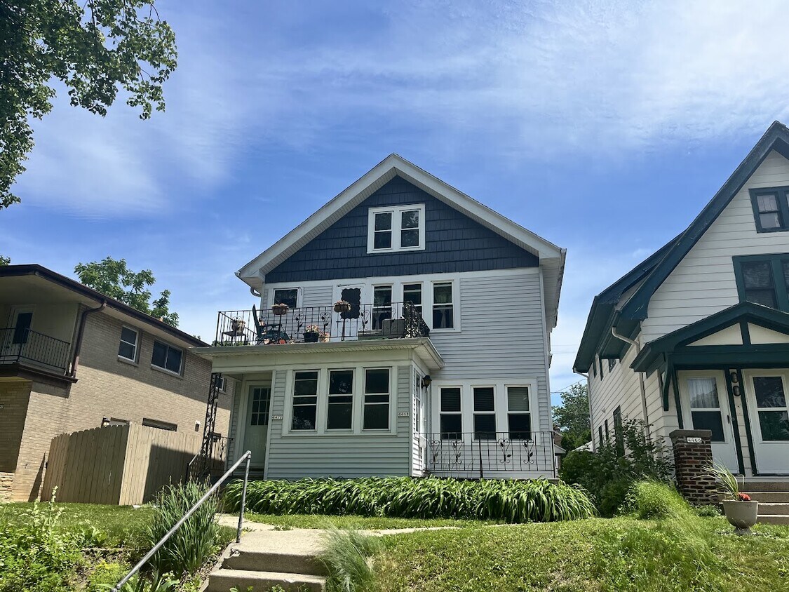 Foto principal - 4470-4470 N Larkin St
