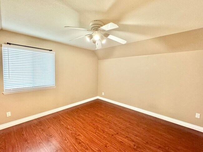 Building Photo - 3440 Lebon Dr
