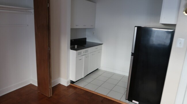 Foto del edificio - 1209 W Sherwin Ave