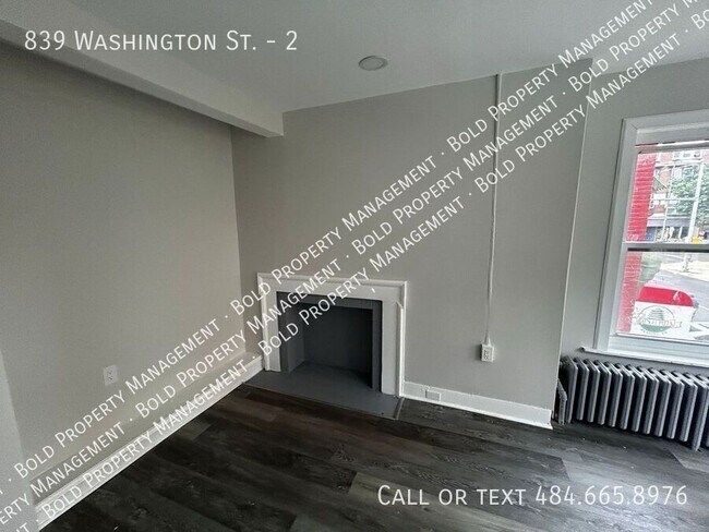 Building Photo - 839 Washington St