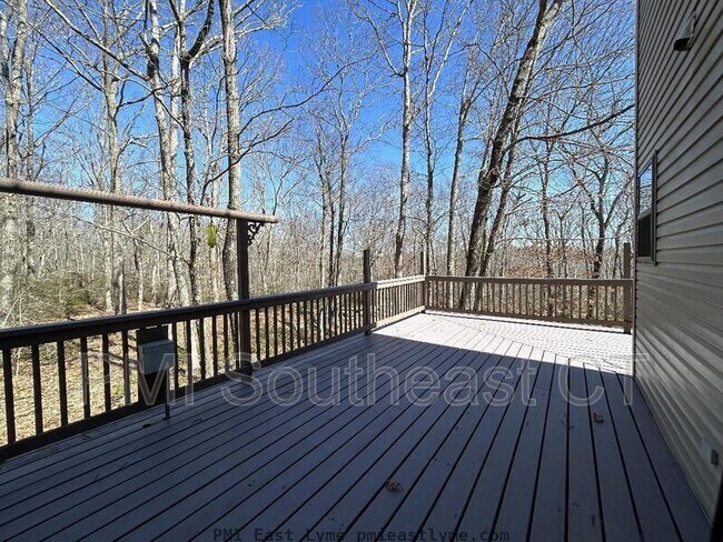 Foto del edificio - 349 West Rd