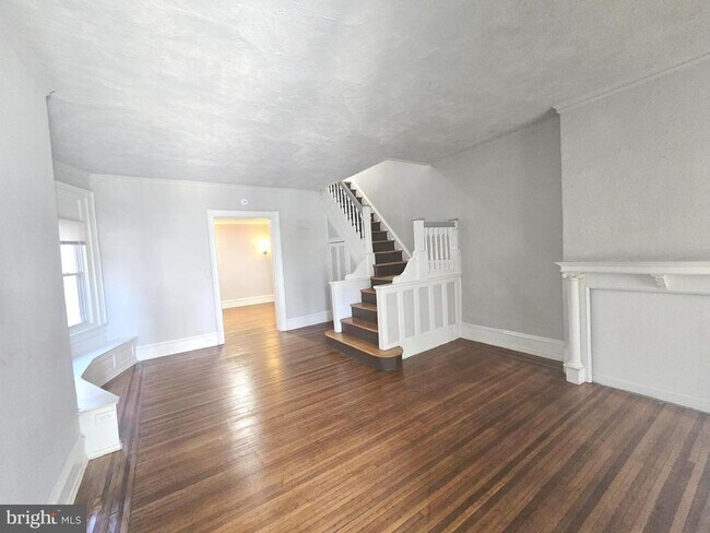 Foto del edificio - 5222 Webster St