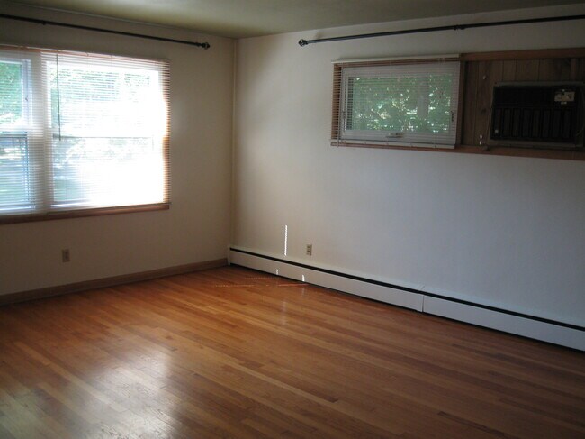 Foto del edificio - 4926 Ascot Ln