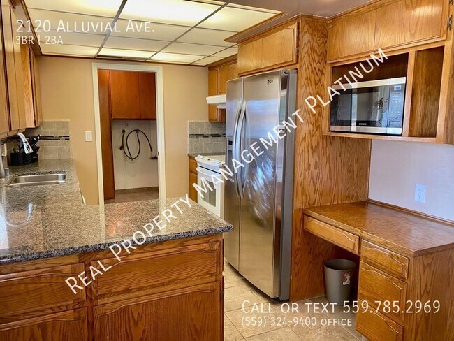 Foto del edificio - $2,100 Alluvial & Armstrong 3 Bedroom, 212...