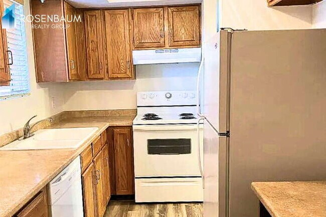 Foto del edificio - Charming & Light-Filled 2-Bedrooms Condo in Tucson!