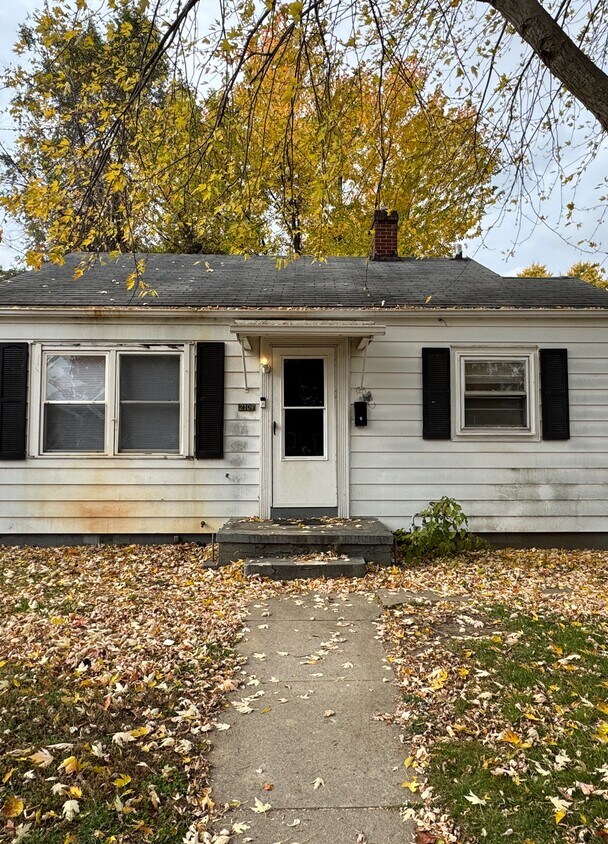 Primary Photo - 2109 S Taylor St