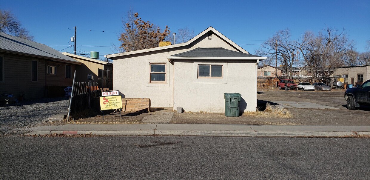 Primary Photo - 1420 Glenwood Ave