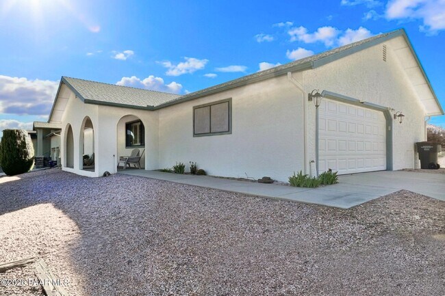 Building Photo - 11159 Pima Rd