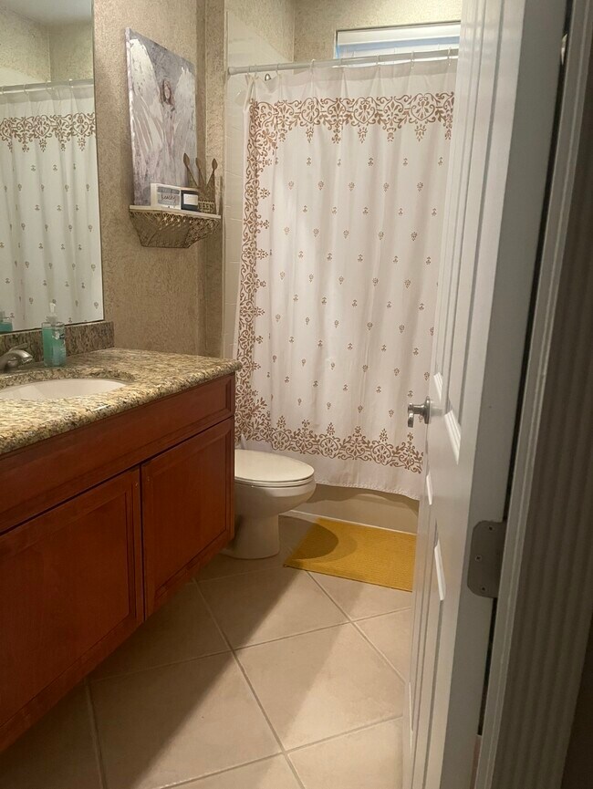 Foto del edificio - 132 Hidden Palms Ln