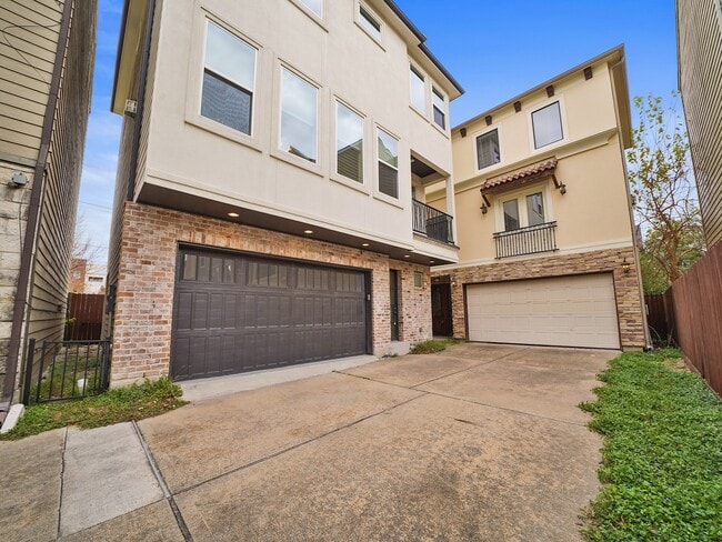 Building Photo - 1512 Thompson St