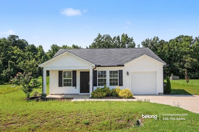 Building Photo - 385 Dasu Dr