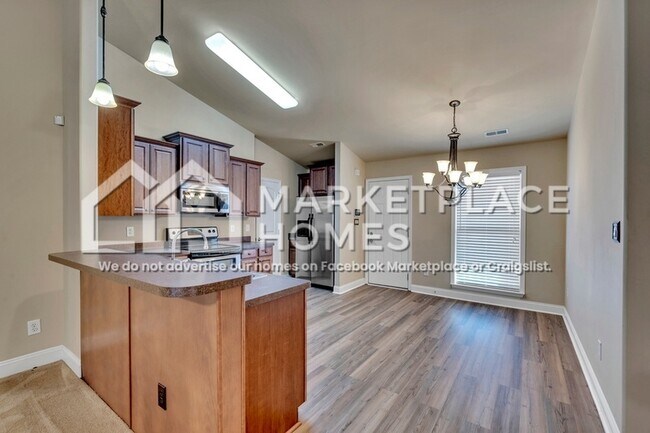 Foto del edificio - 220 Fields Pond Dr