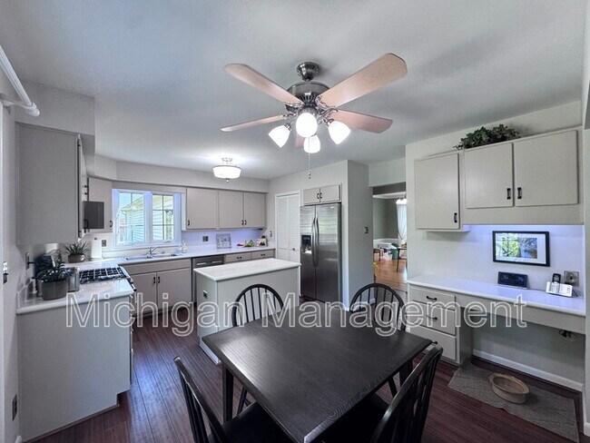 Foto del edificio - 42098 Banbury Rd