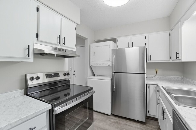 Building Photo - 812 Villa Park Ct