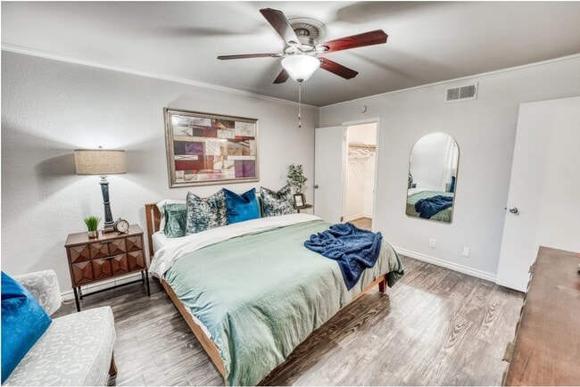 Building Photo - 3500 Greystone Dr