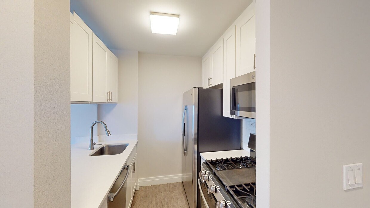 Photo - Windsor Court Apartments