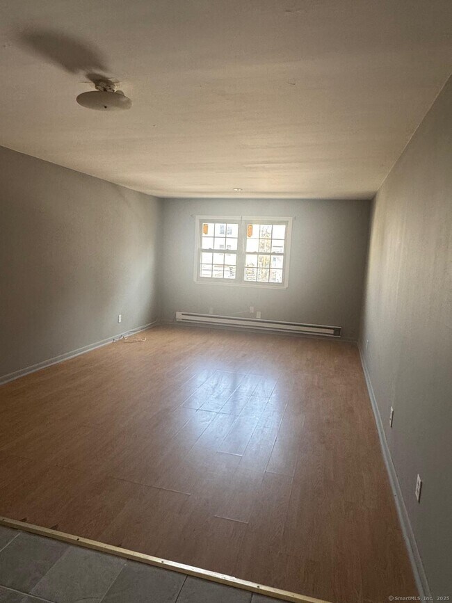 Foto del edificio - 240 Oak St